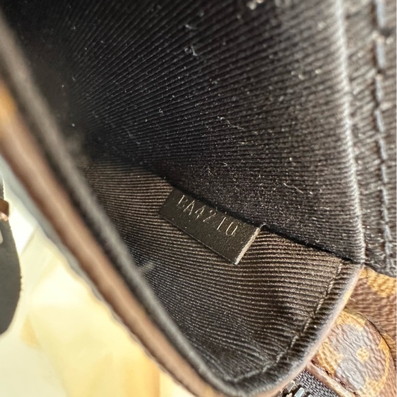 Louis Vuitton Christopher Bumbag Monogram Brown - Picture 12 of 15